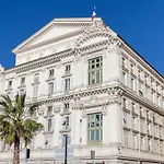 Le Palace